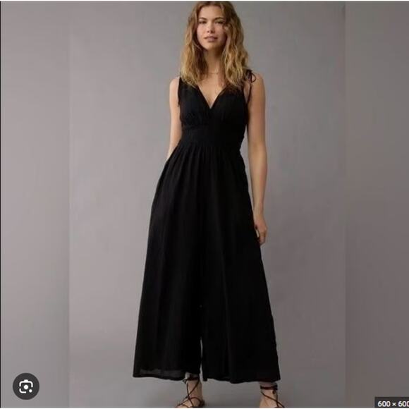 American Eagle Outfitters Pants - American Eagle Vneck Wide Leg Jumpsuit Black size Large 100% Cotton Boho Smocked